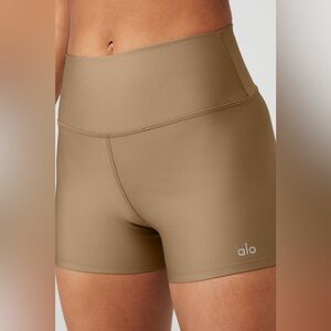 3" High-Waist Airlift Short -Alo